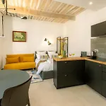 Lägenhetshotell Provence Au Coeur Forcalquier