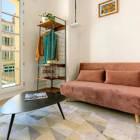 Ξενοδοχείο με διαμερίσματα Provence Au Coeur 4*