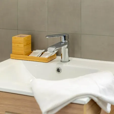 Provence Au Coeur - Climatise Apart Otel 4*