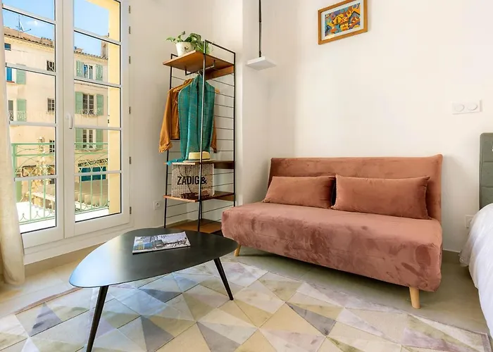 Aparthotel Provence Au Coeur 4*