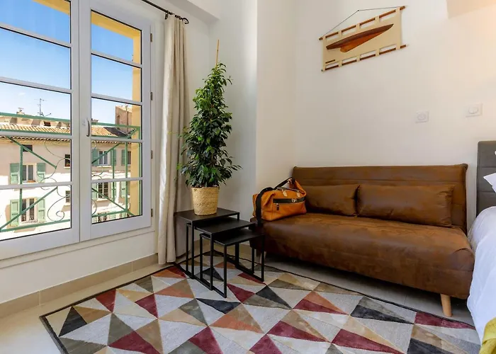 Provence Au Coeur Aparthotel Forcalquier